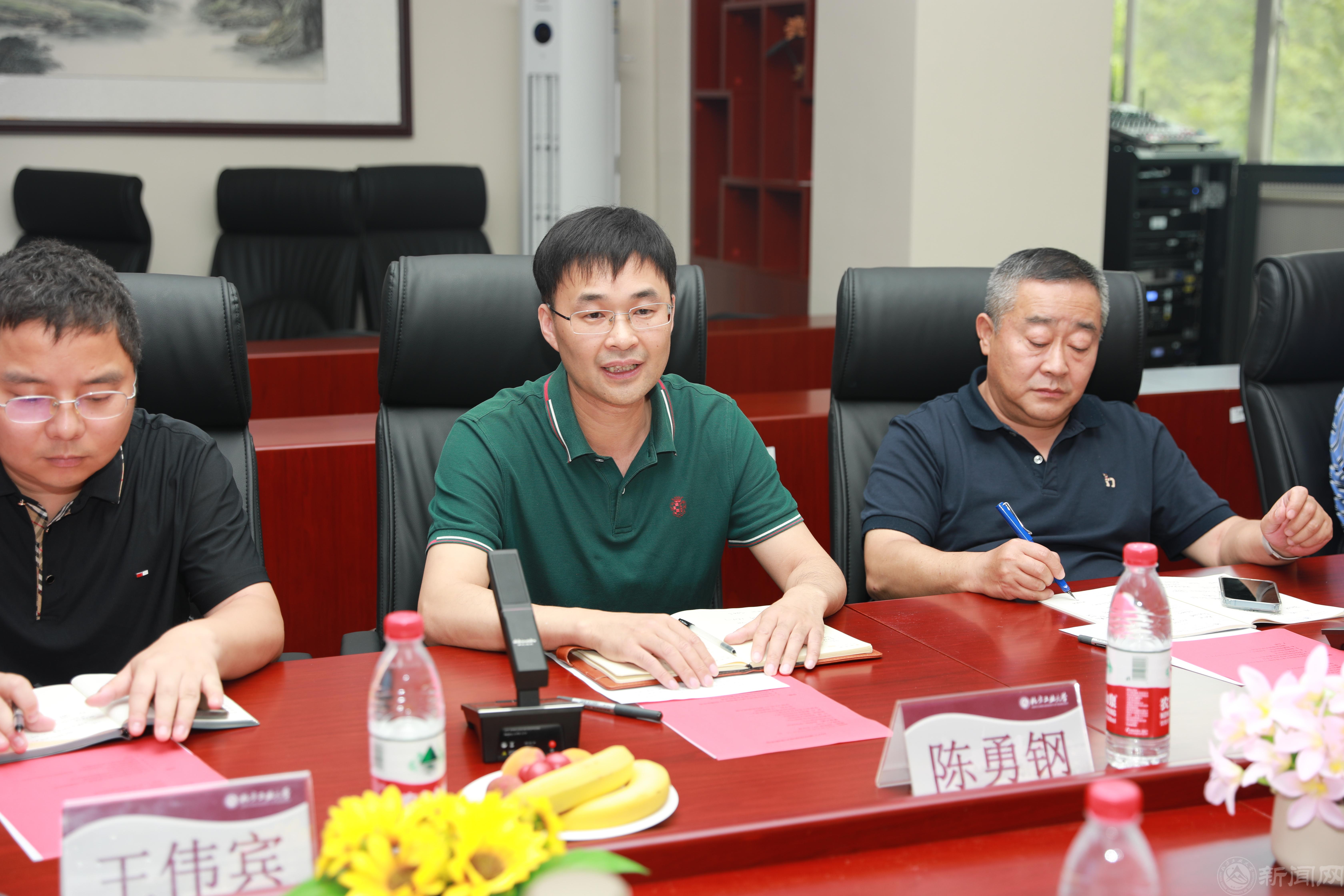 學校校友會秘書長發言.JPG 學校校友會秘書長發言.JPG