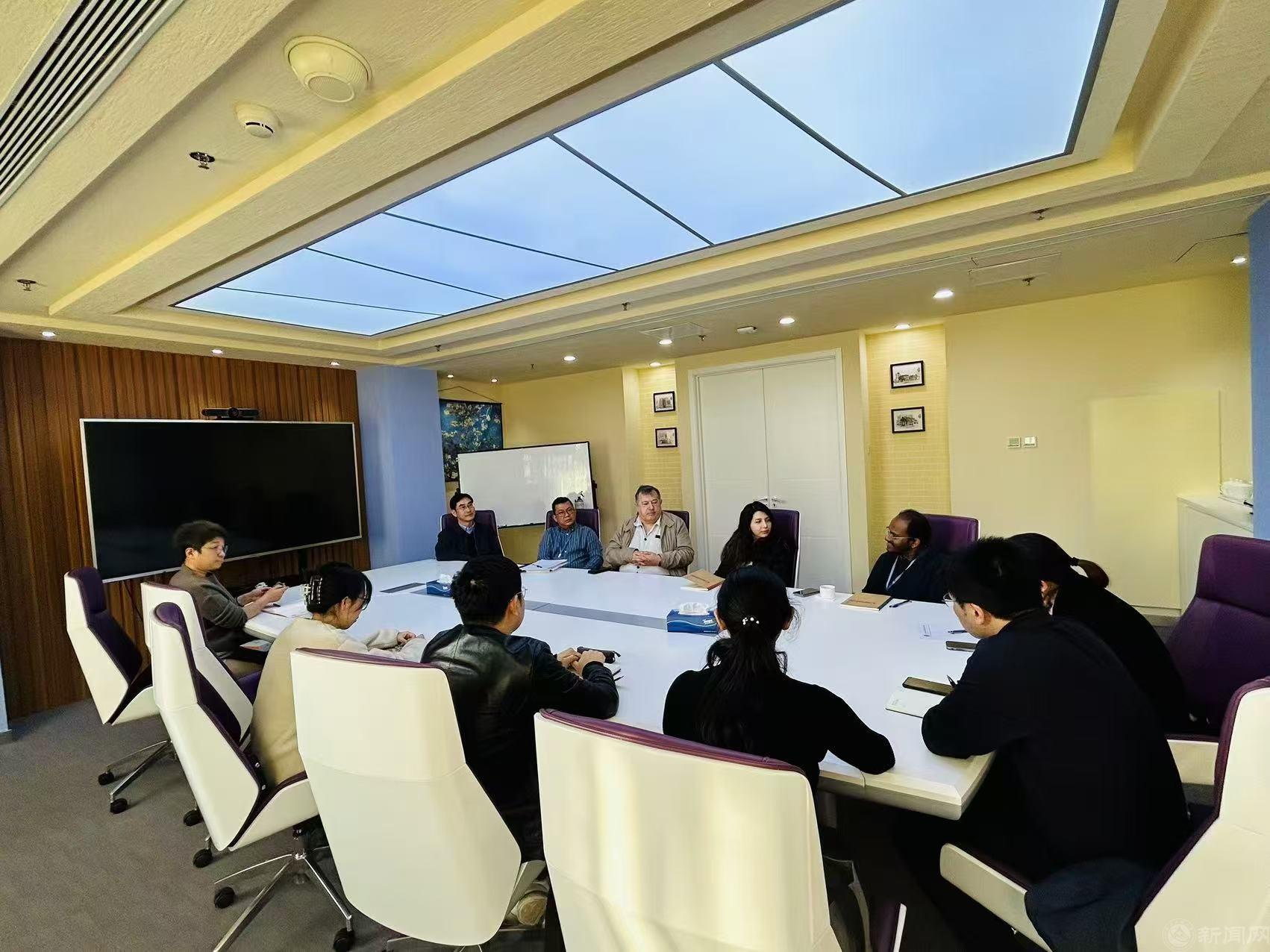 外教座談.jpg 外教座談.jpg