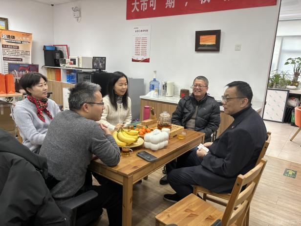 東方財富1.png 東方財富1.png