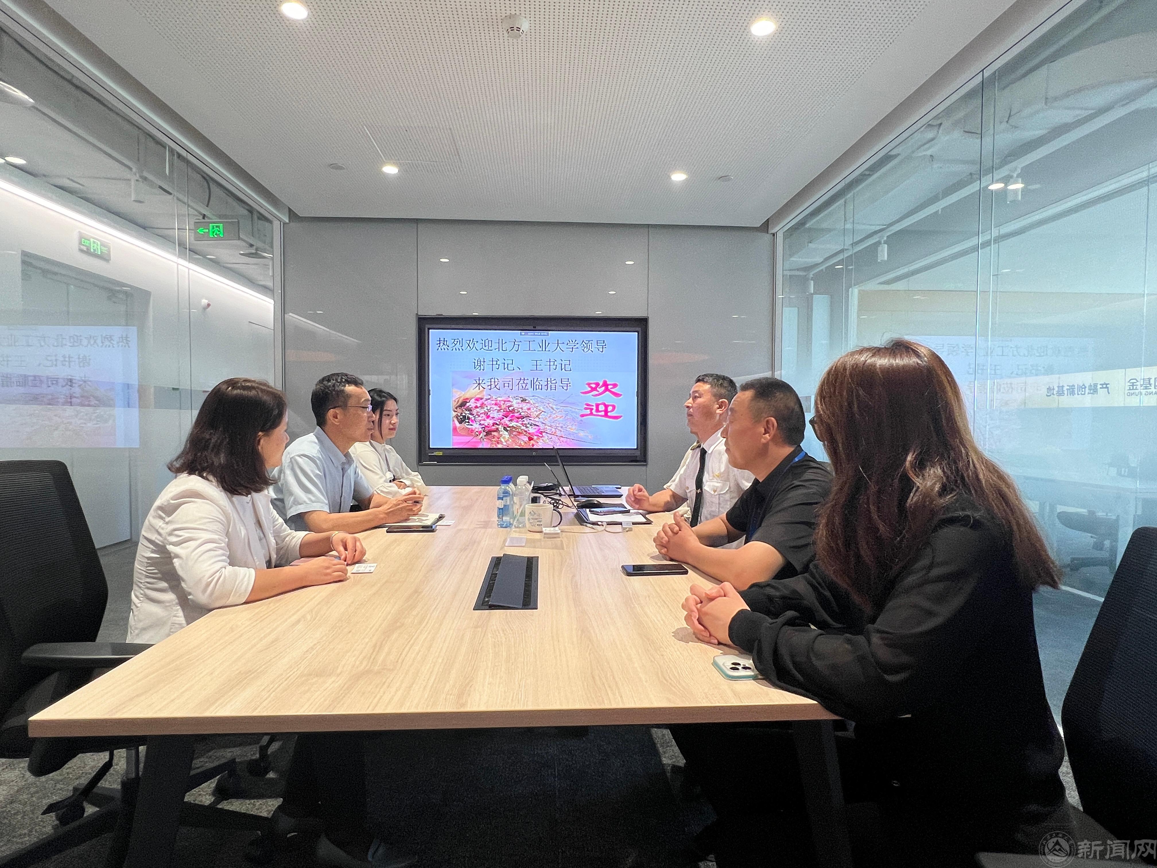 cb41214982ebc1f626d7034aaac2ab7.jpg cb41214982ebc1f626d7034aaac2ab7.jpg